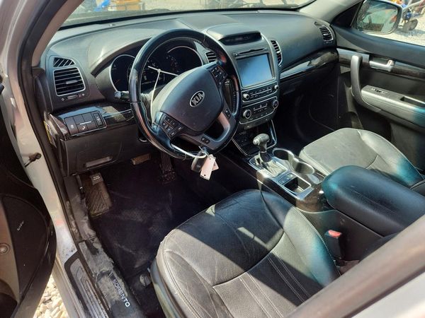 2014 KIA SORENTO SX