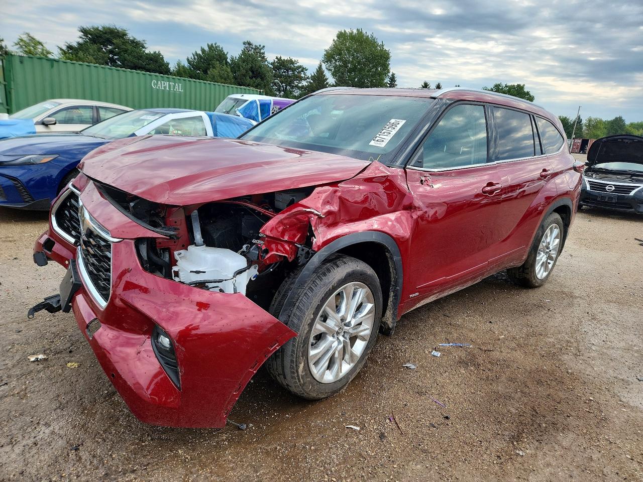 2025 TOYOTA HIGHLANDER Limited — Front 3/4