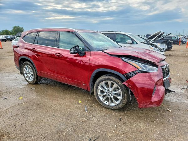 2025 TOYOTA HIGHLANDER Limited — Passenger 3/4