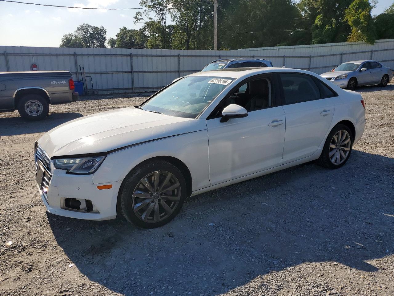 2017 AUDI A4 quattro Premium