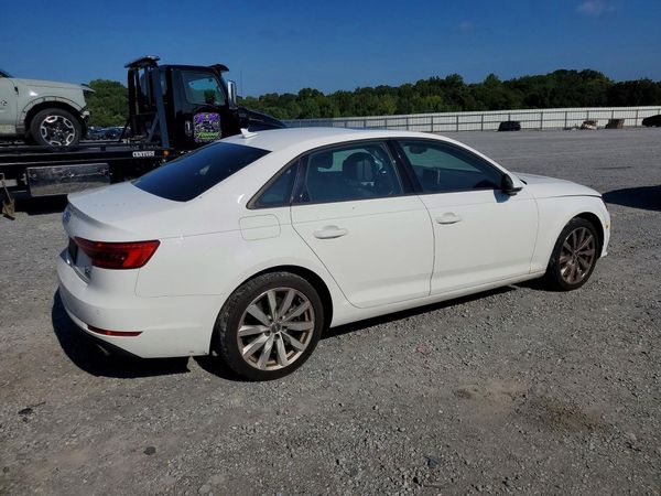2017 AUDI A4 quattro Premium