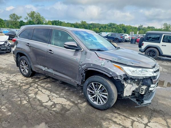 2017 TOYOTA HIGHLANDER XLE Hybrid