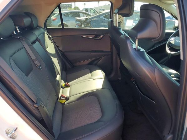 2024 KIA NIRO