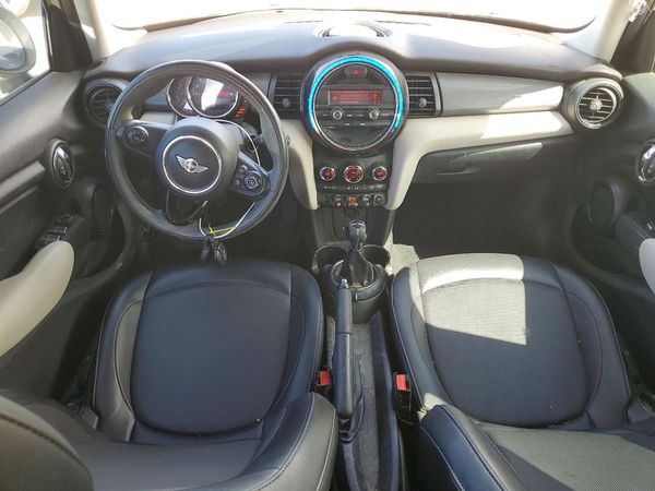 2015 MINI COOPER