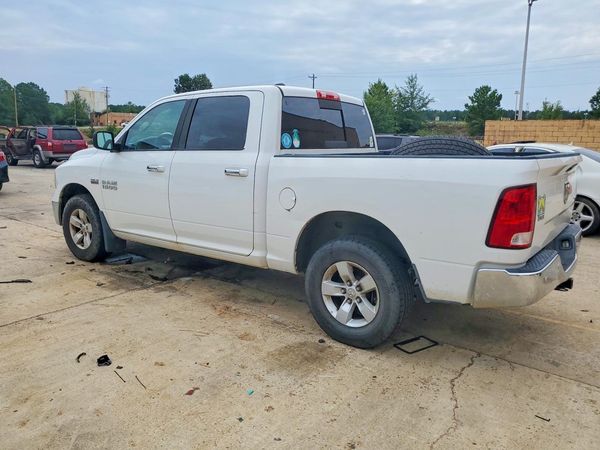 2017 RAM 1500 SLT