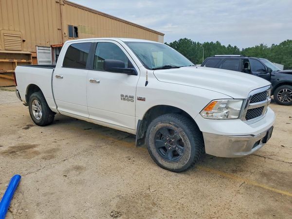 2017 RAM 1500 SLT