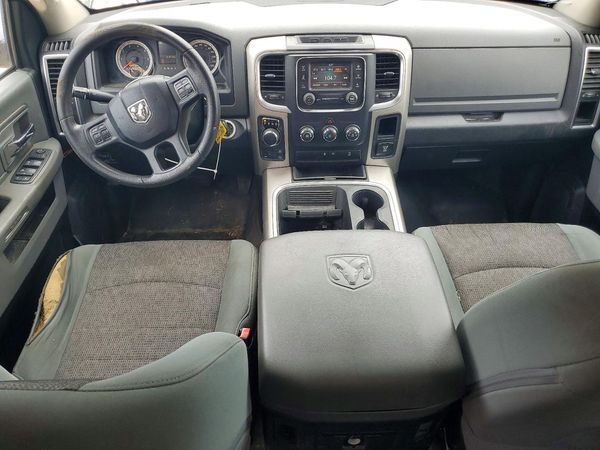 2017 RAM 1500 SLT