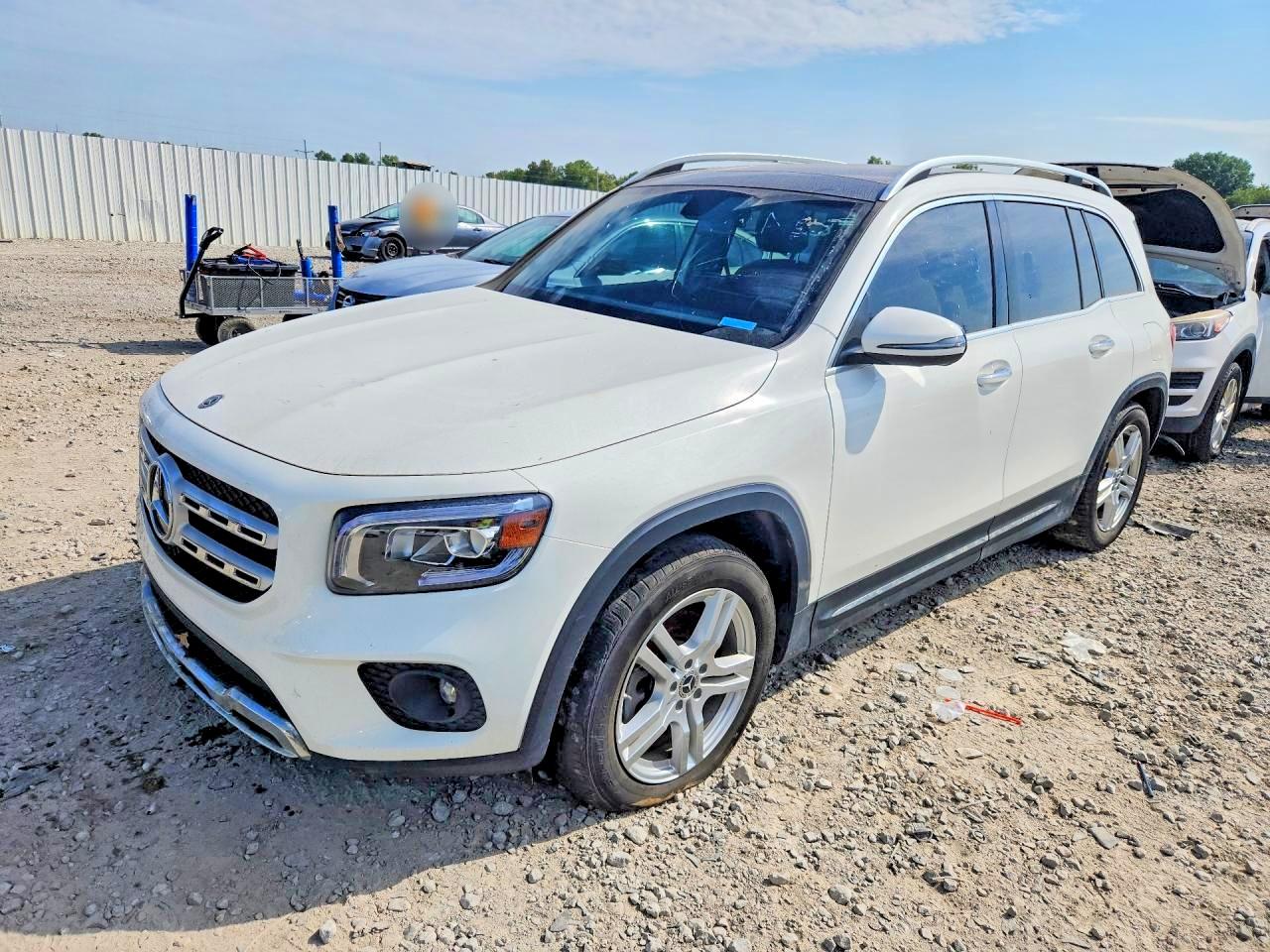 2020 MERCEDES-BENZ GLB-CLASS GLB250-4M — Front 3/4