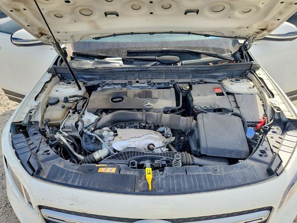 2020 MERCEDES-BENZ GLB-CLASS GLB250-4M — Engine bay