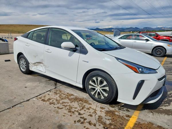 2021 TOYOTA PRIUS
