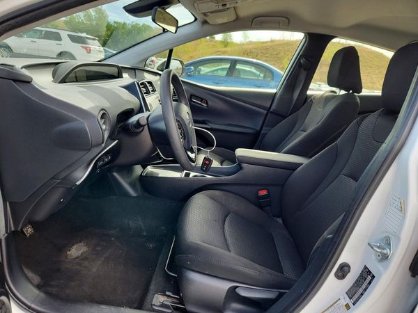 2021 TOYOTA PRIUS