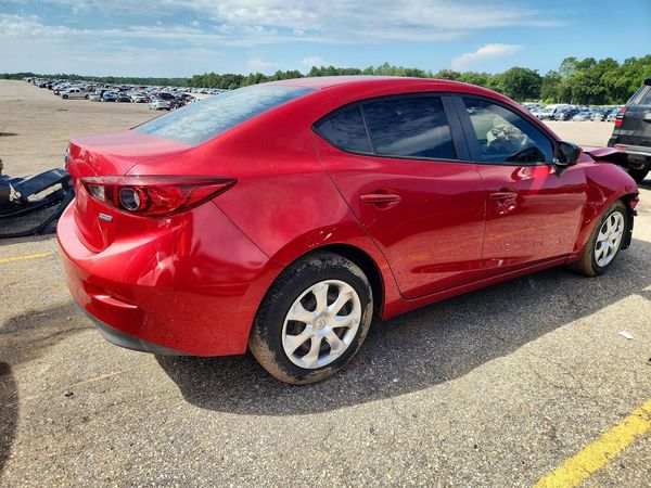 2015 MAZDA 3