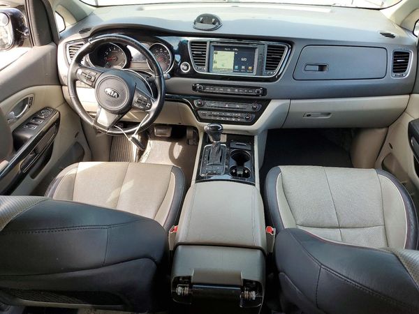 2015 KIA SEDONA