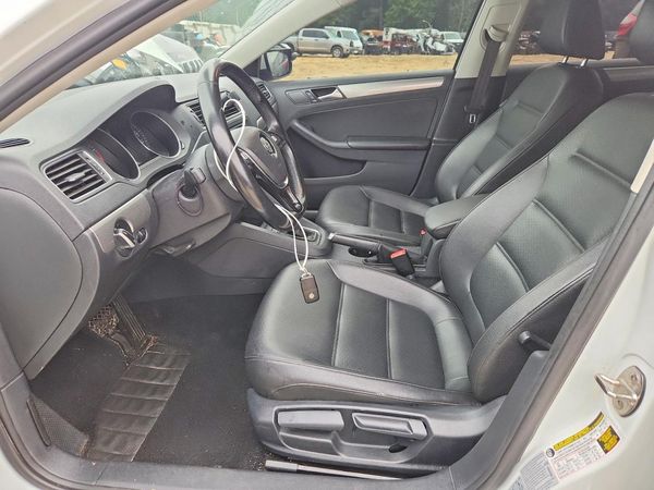 2017 VOLKSWAGEN JETTA SE