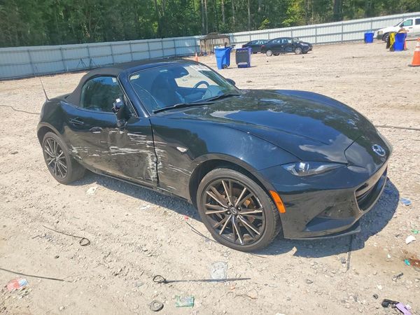 2024 MAZDA MX-5 MIATA