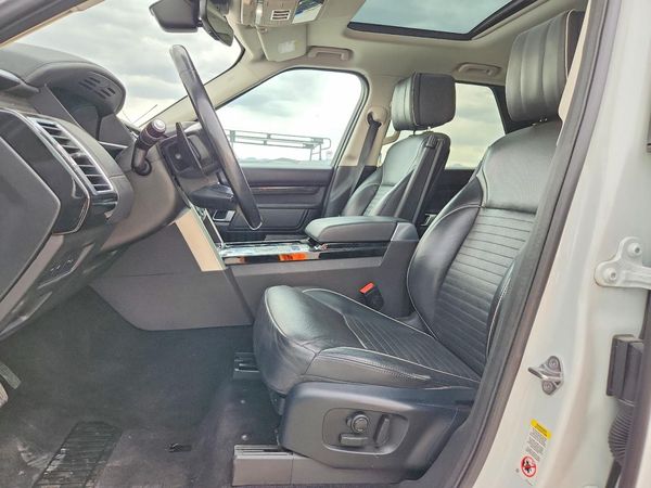 2018 LAND ROVER DISCOVERY HSE Luxury — DENT