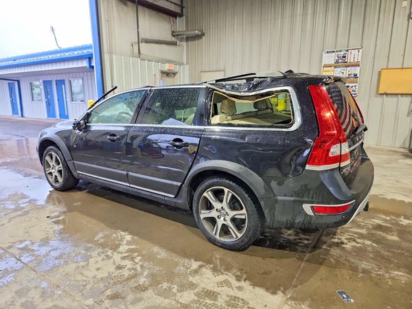 2015 VOLVO XC70 Premier+ (non R design)
