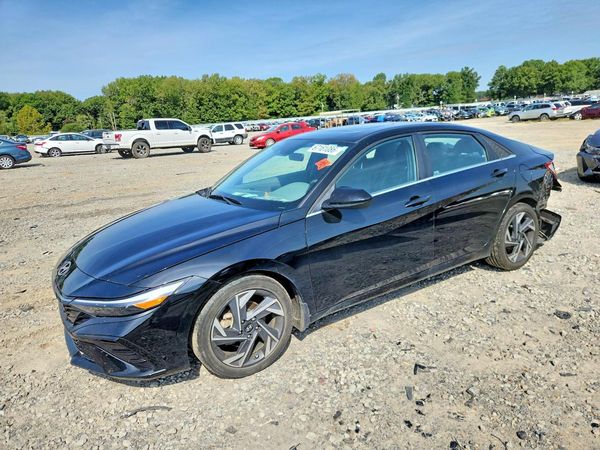 2024 HYUNDAI ELANTRA
