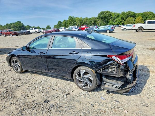 2024 HYUNDAI ELANTRA