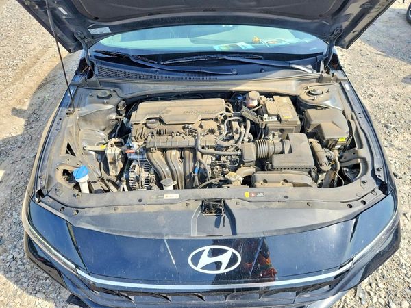 2024 HYUNDAI ELANTRA