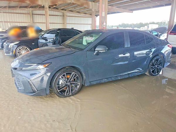 2026 TOYOTA CAMRY