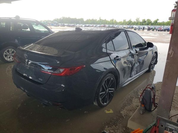 2026 TOYOTA CAMRY