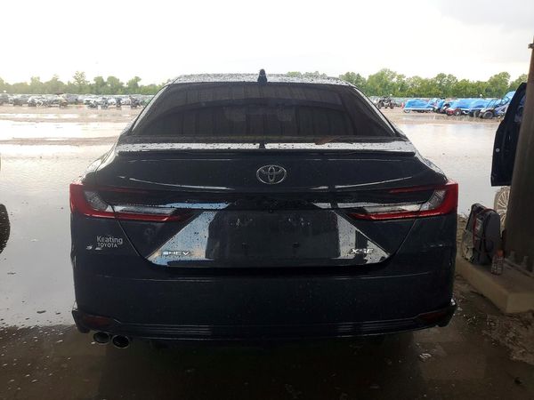2026 TOYOTA CAMRY