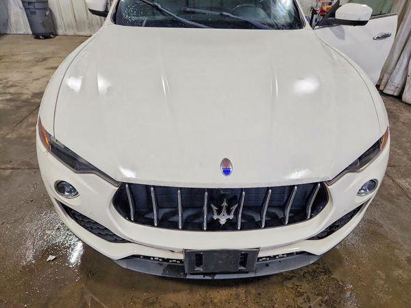 2017 MASERATI ALL OTHER — Engine bay