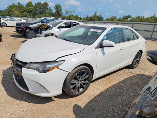 2017 TOYOTA CAMRY
