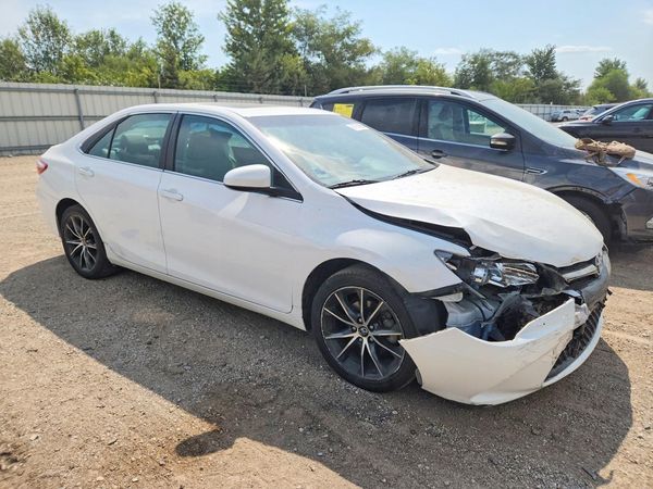 2017 TOYOTA CAMRY