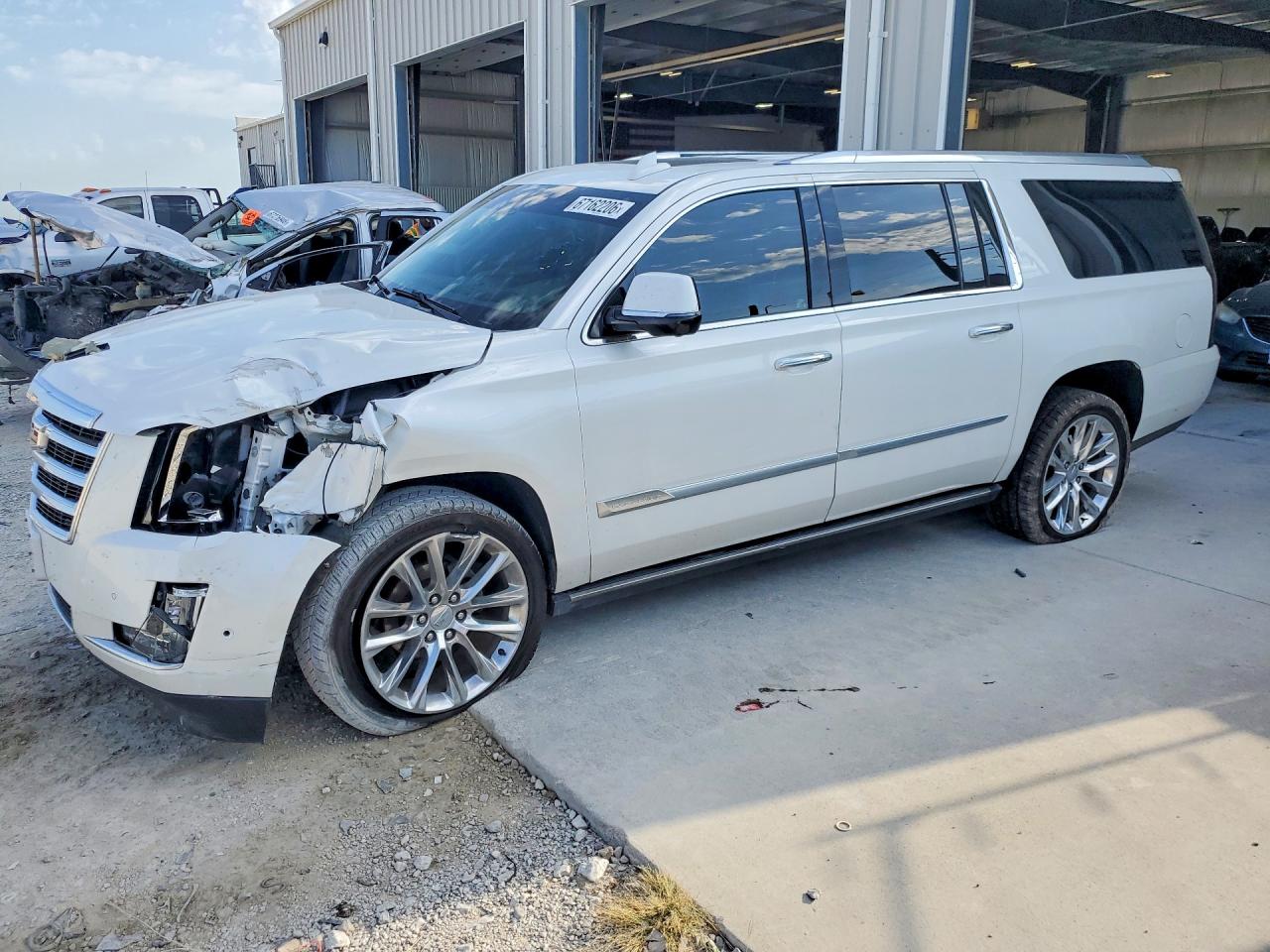 2017 CADILLAC ESCALADE
