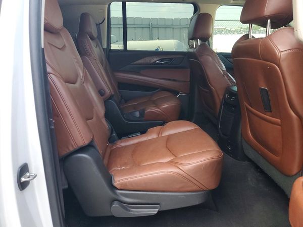 2017 CADILLAC ESCALADE