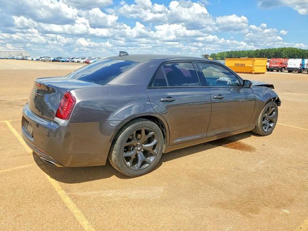 2021 CHRYSLER 300