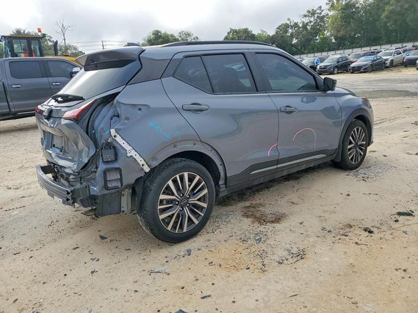2023 NISSAN KICKS