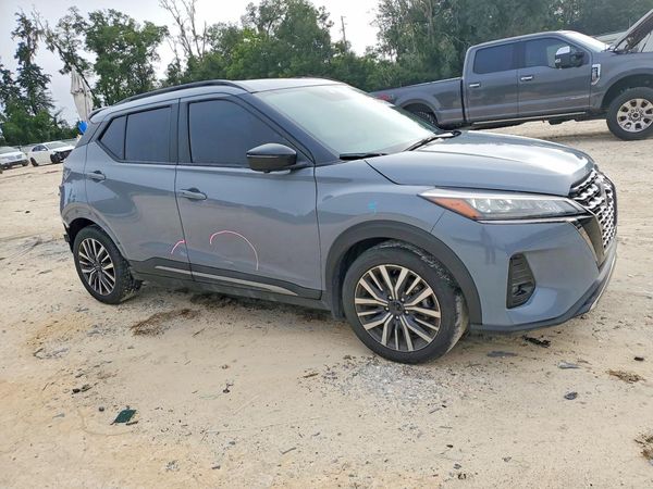2023 NISSAN KICKS