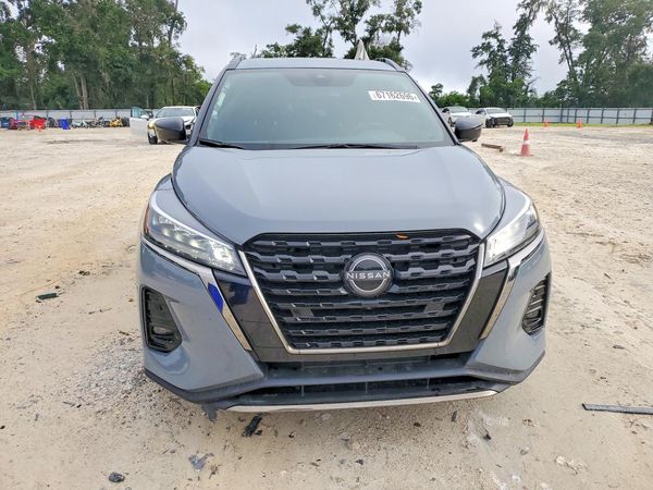 2023 NISSAN KICKS