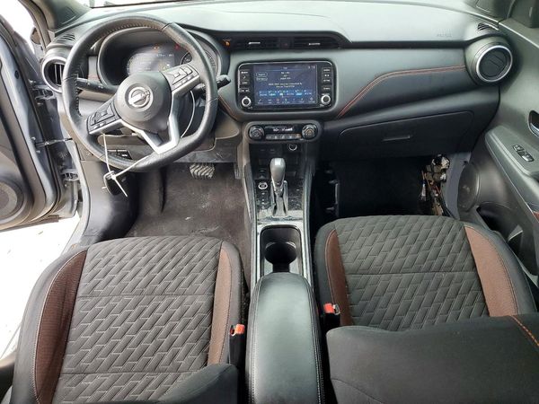 2023 NISSAN KICKS