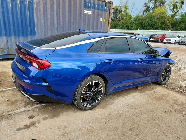 2022 KIA K5