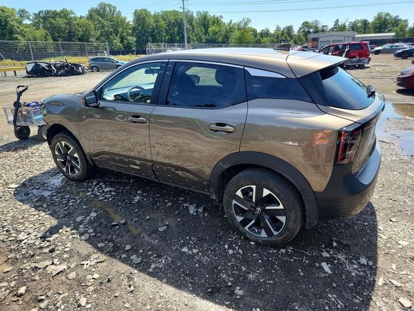 2025 NISSAN KICKS