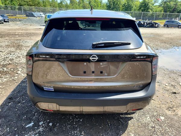2025 NISSAN KICKS