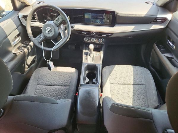 2025 NISSAN KICKS