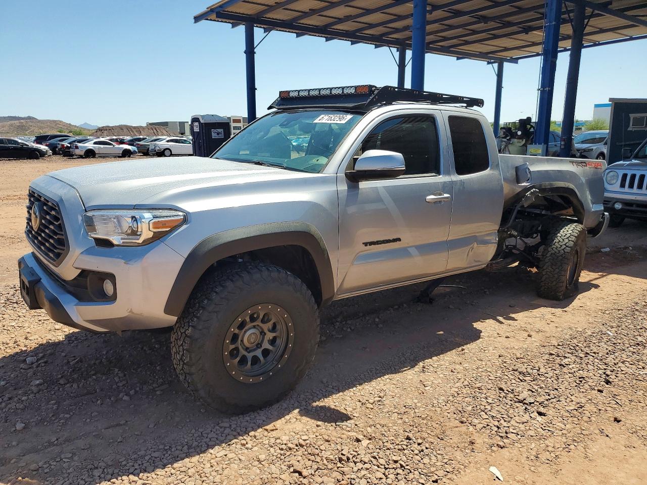 2020 TOYOTA TACOMA SR5 — Front 3/4
