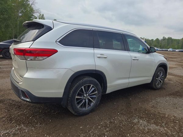 2017 TOYOTA HIGHLANDER SE/XLE