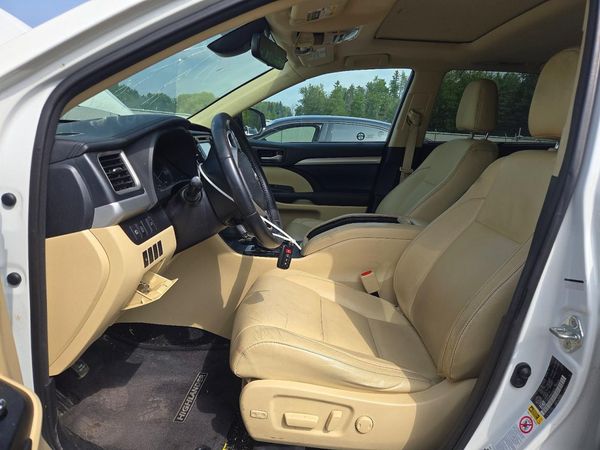 2017 TOYOTA HIGHLANDER SE/XLE