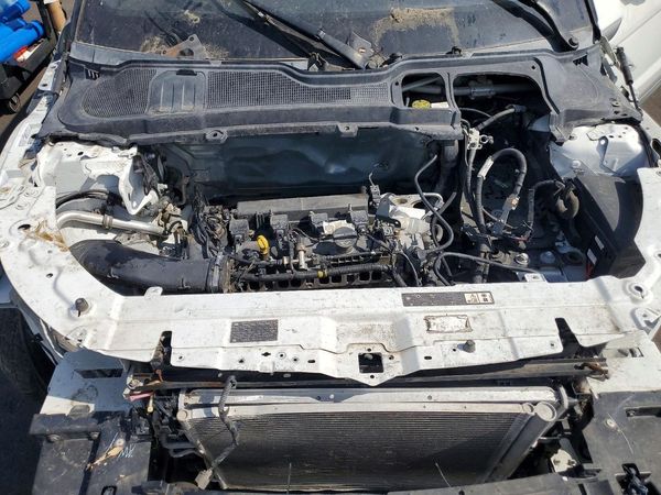 2013 LAND ROVER RANGEROVER Pure Premium — Engine bay