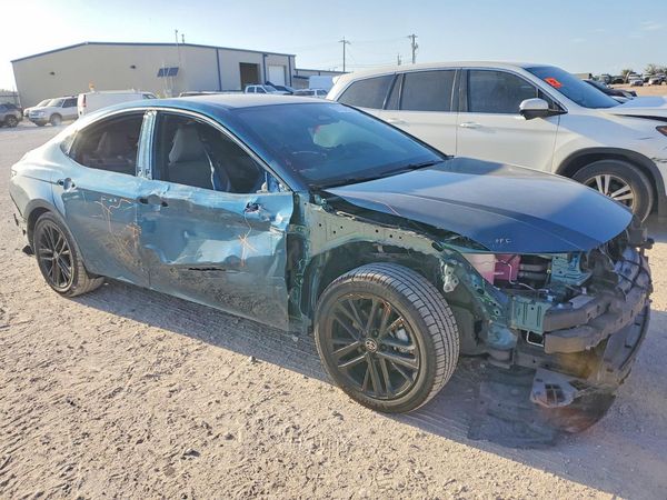2025 TOYOTA CAMRY