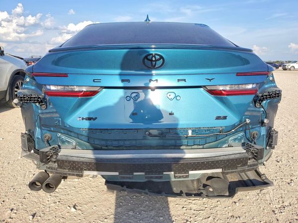 2025 TOYOTA CAMRY