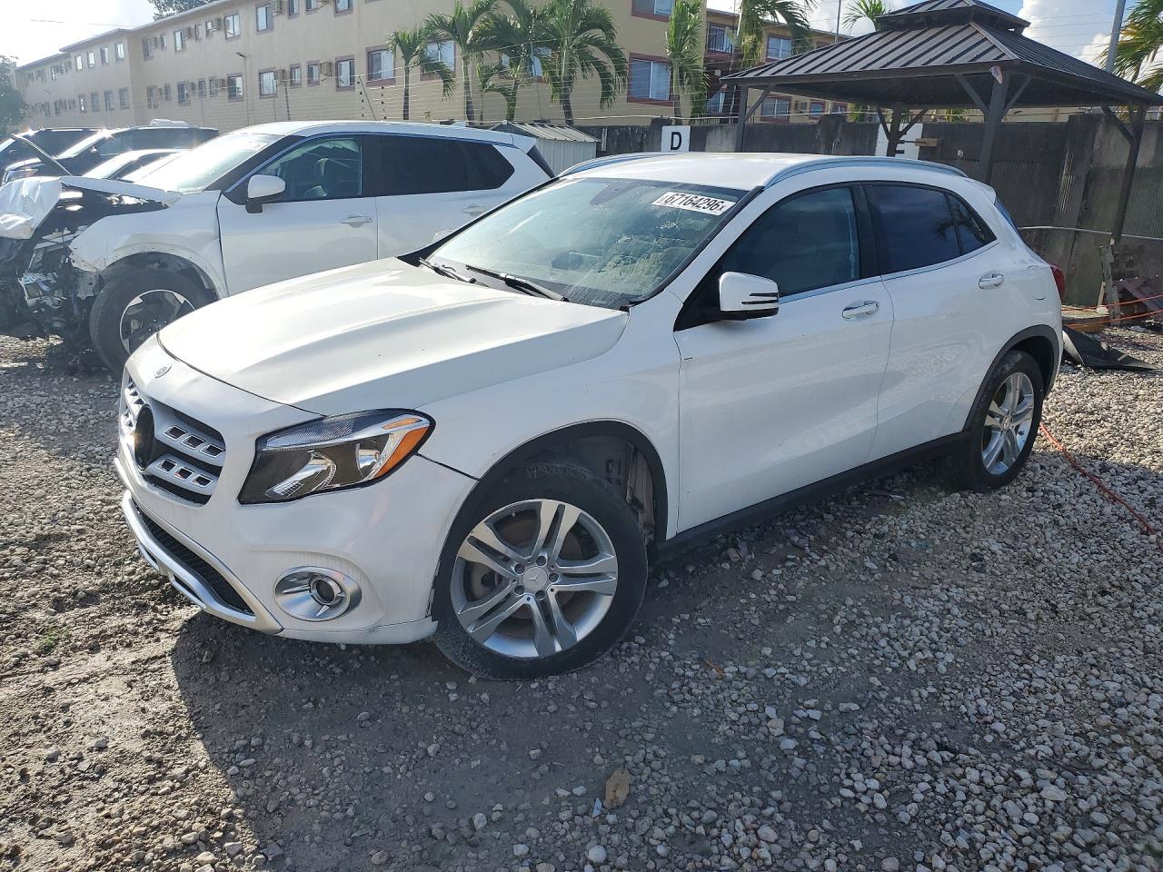 2020 MERCEDES-BENZ GLA-CLASS — Front 3/4