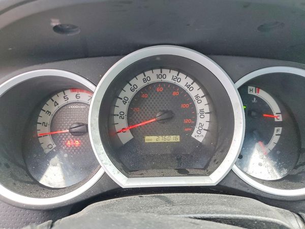 2014 TOYOTA TACOMA V6 Delux Grade