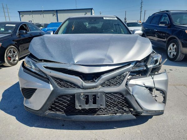 2018 TOYOTA CAMRY
